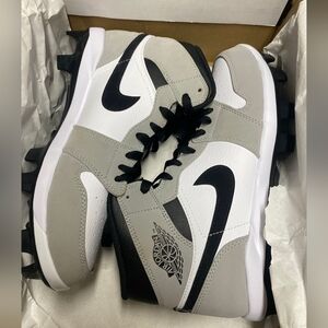 Jordan Men's White and Gray High Baseball Cleats (NEVER WORN)